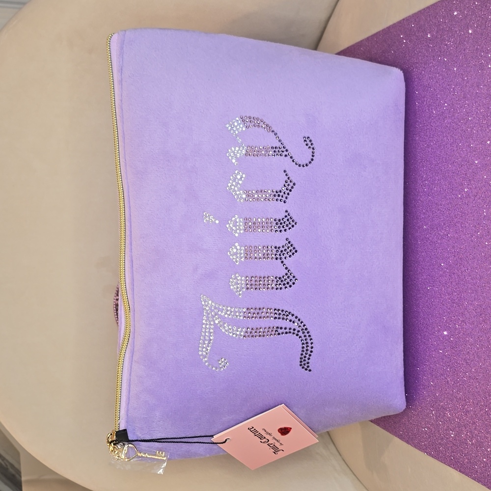 Juicy Couture 💜NWT💜 Light Purple Cosmetic Travel Bag!💜💜💜